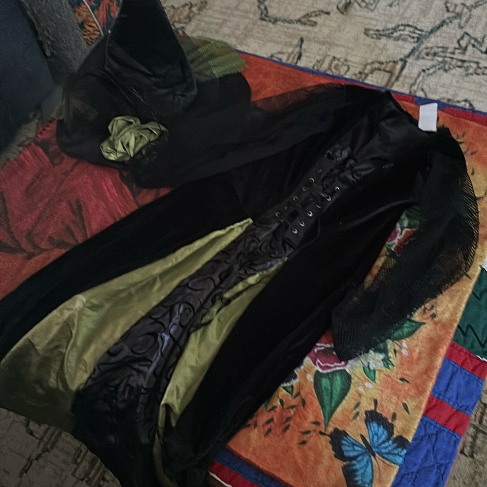 Witch costume black and green. Size 8/10, used once. Dress and hat.